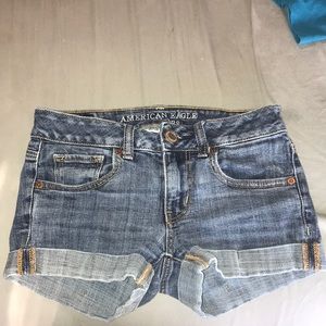 I’m selling a pair of denim jean shorts.